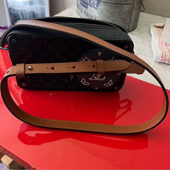 Volga On Strap Like New - Picture 5 of 13